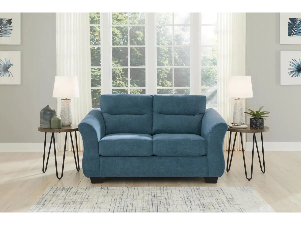 Miravel Loveseat