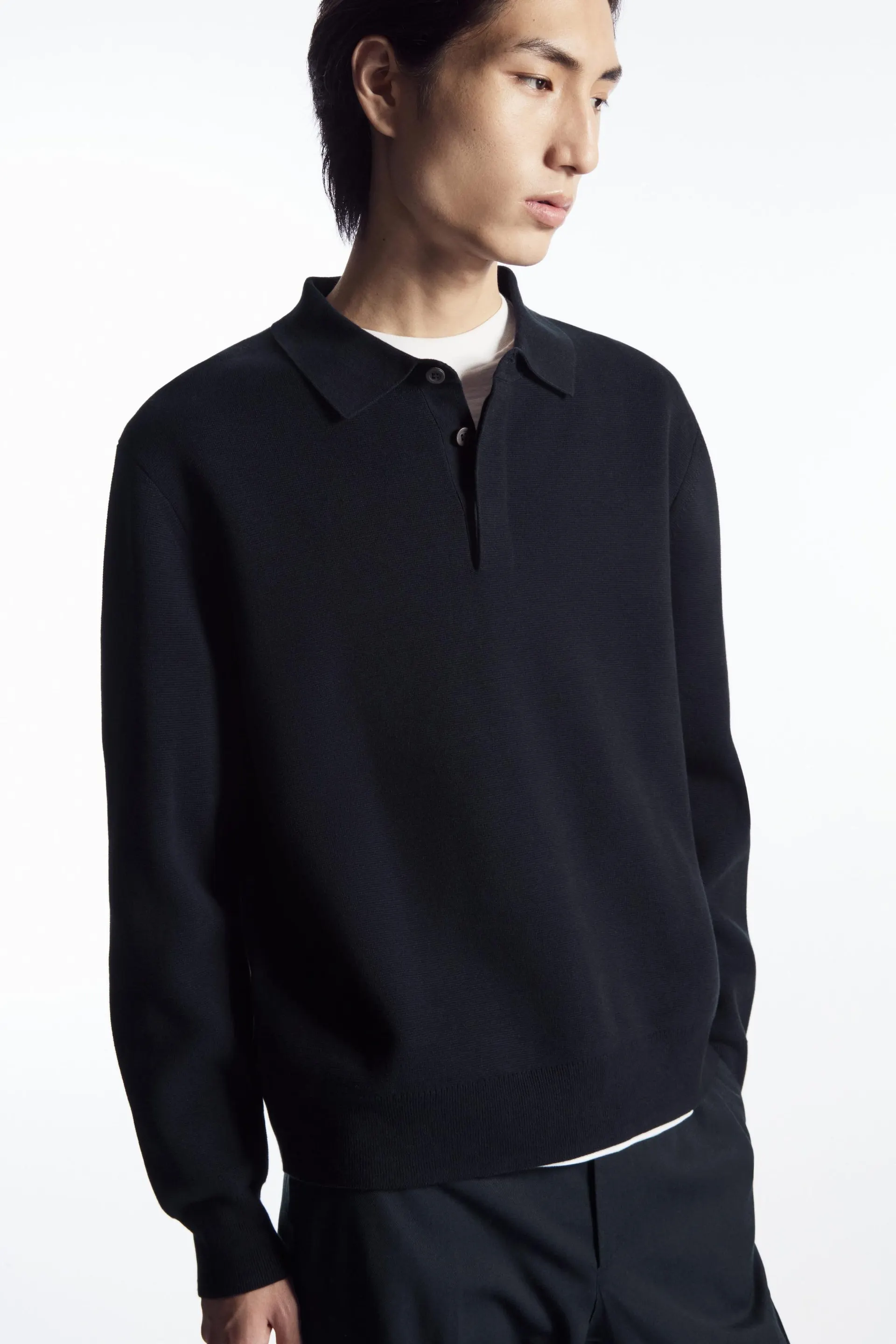 MINIMAL KNITTED POLO SHIRT