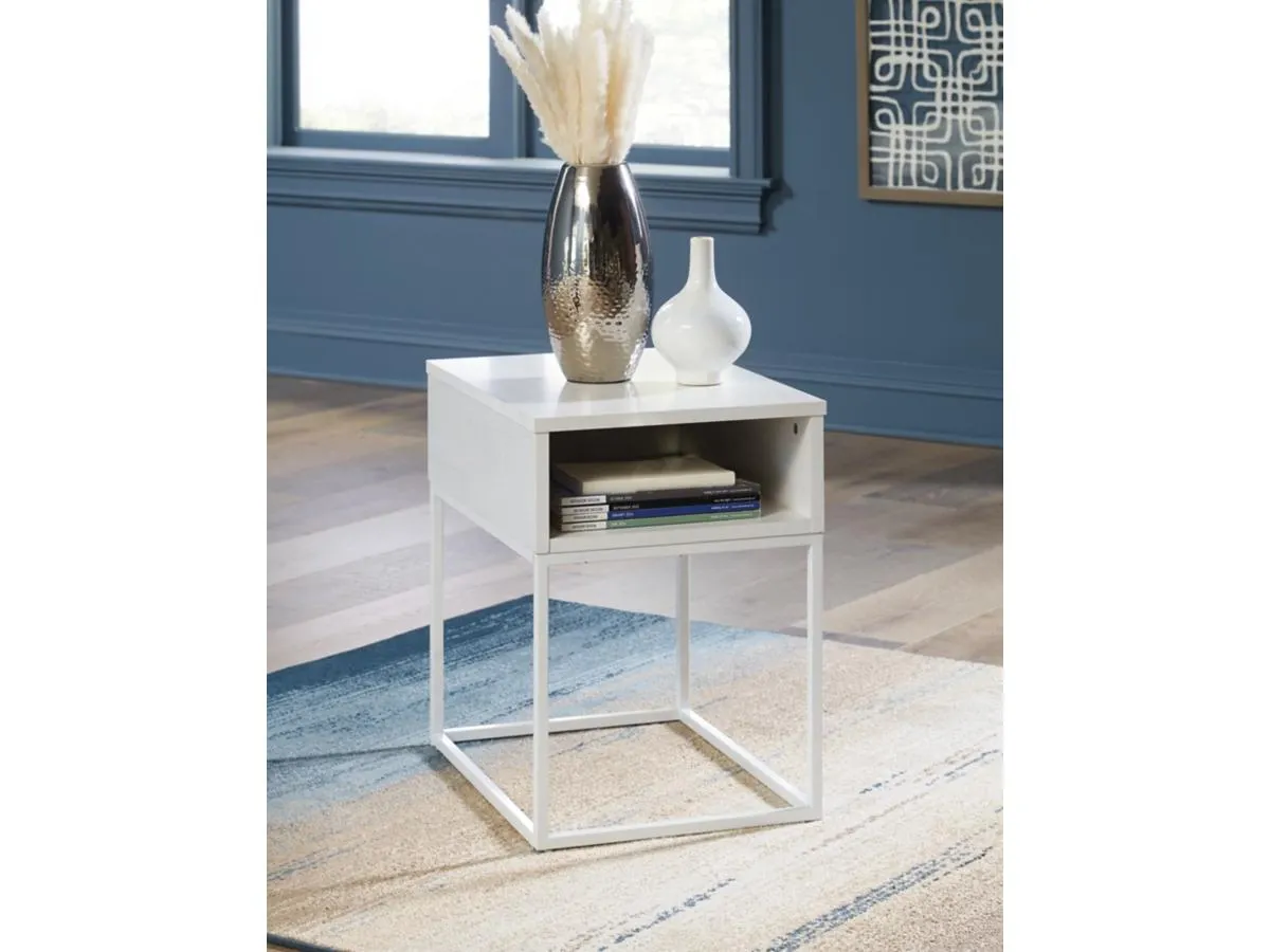 Deznee End Table