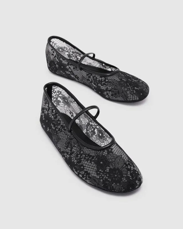 MONAMOUR BLACK LACE