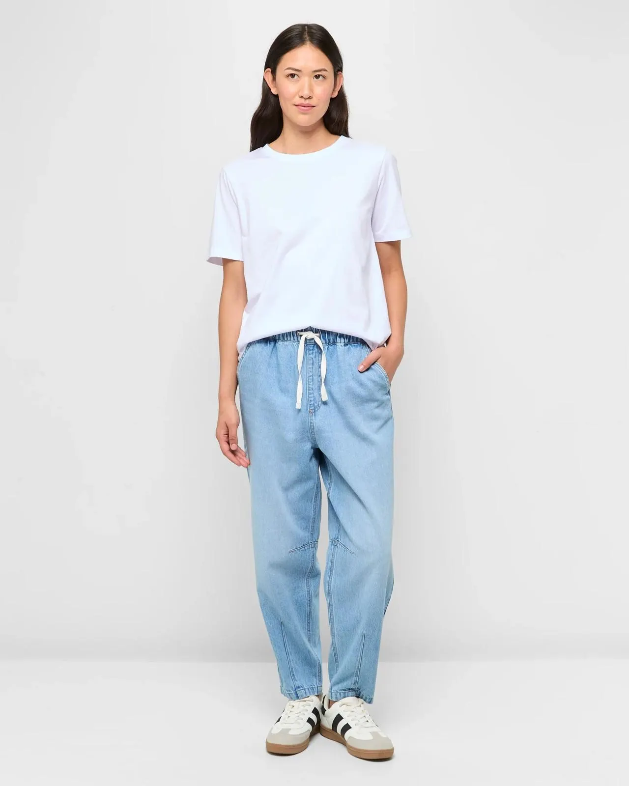 Barrel Leg Denim Jogger Pants - Bright Light Wash