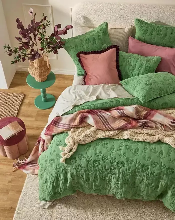 Autumn Preview Coastal Lookbook - Catalogue valid from 31 January to 16 February 2025 - page 3