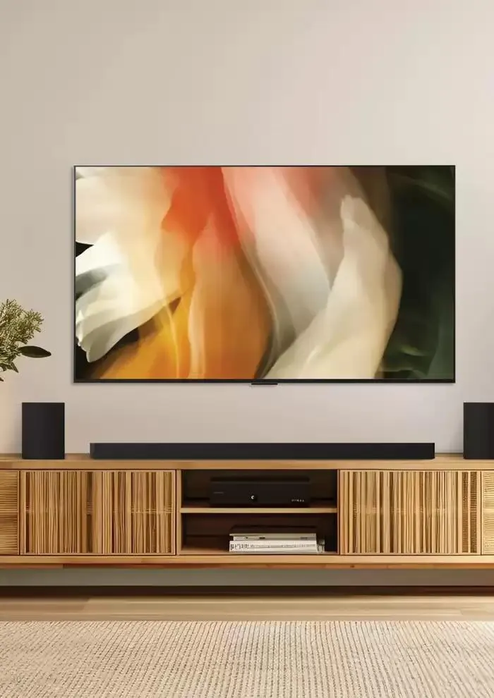 LG Lookbook - Catalogue valid from 27 March to 31 December 2025 - page 10