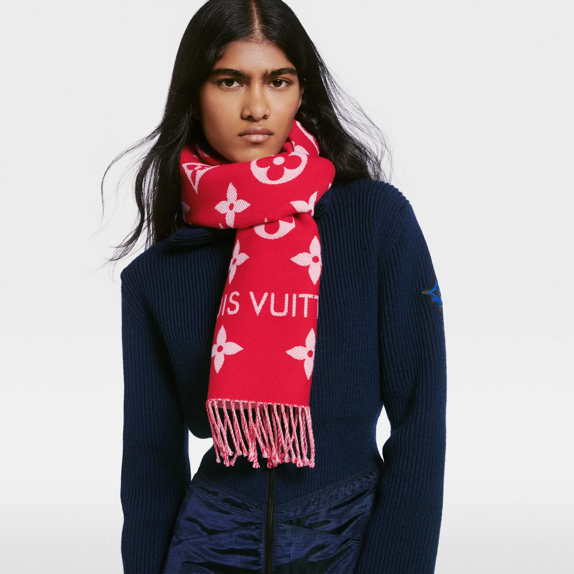 LV Essential Scarf