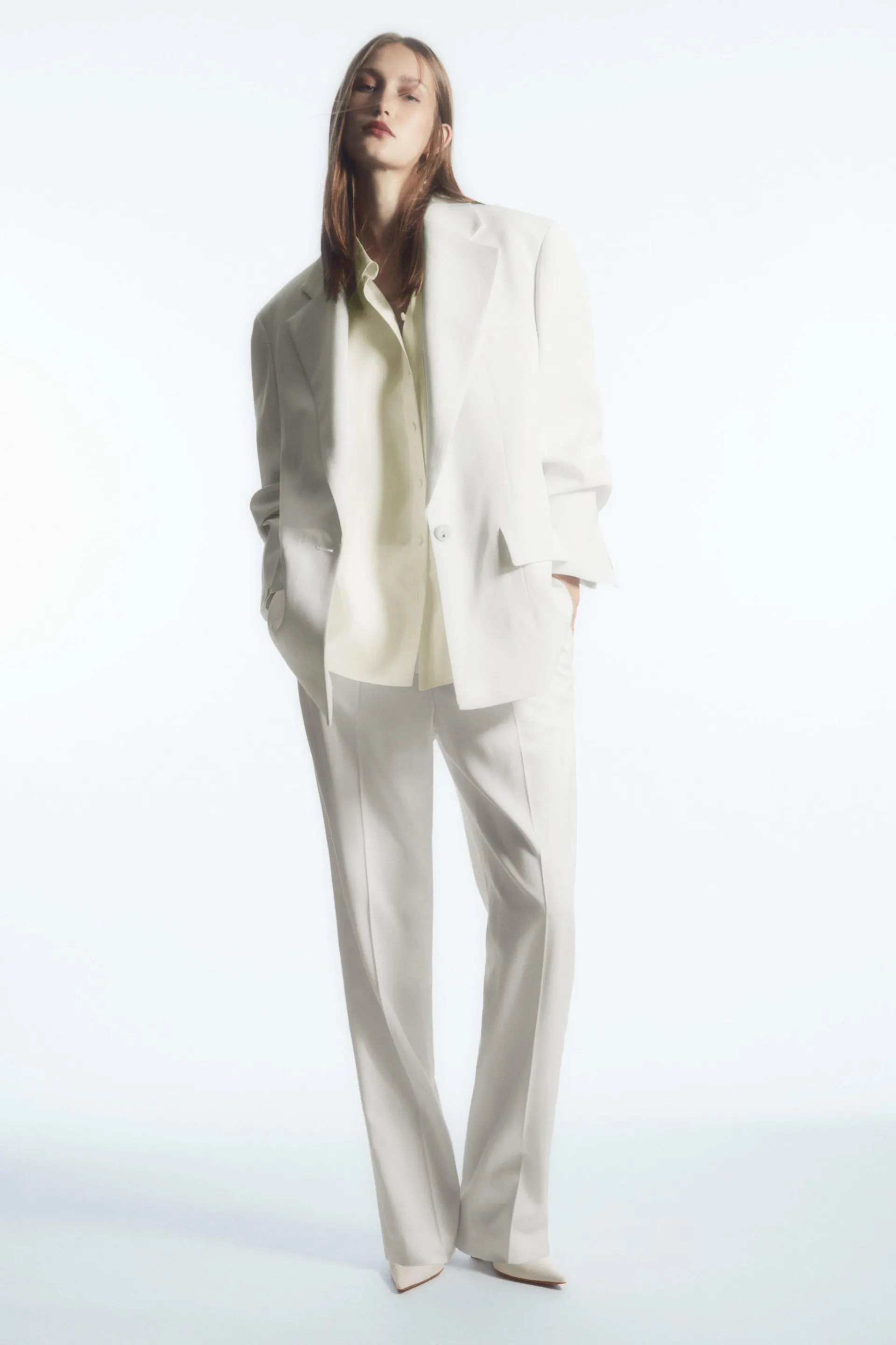 LOW-RISE STRAIGHT-LEG CREPE PANTS
