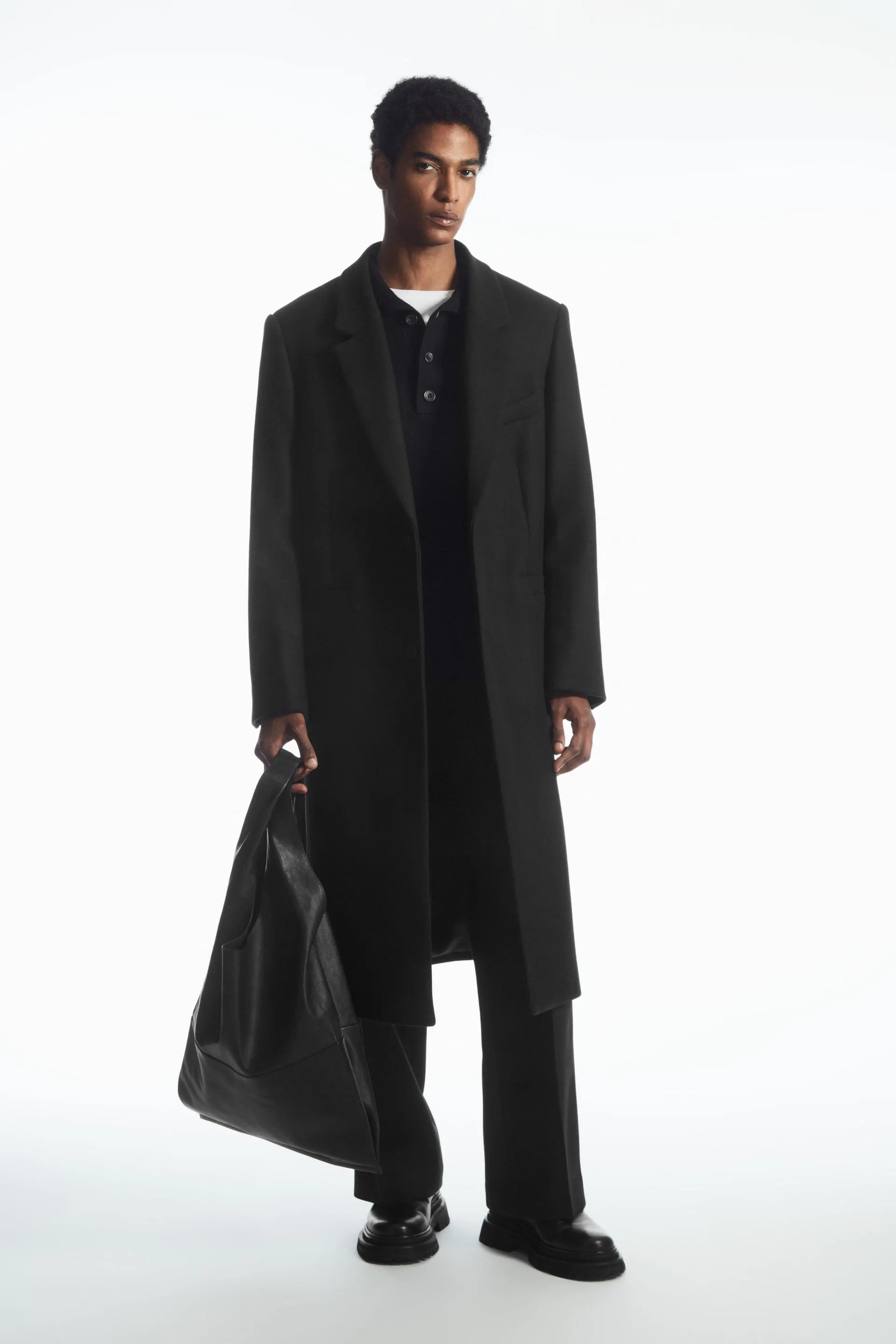 TAILORED WOOL OVERCOAT