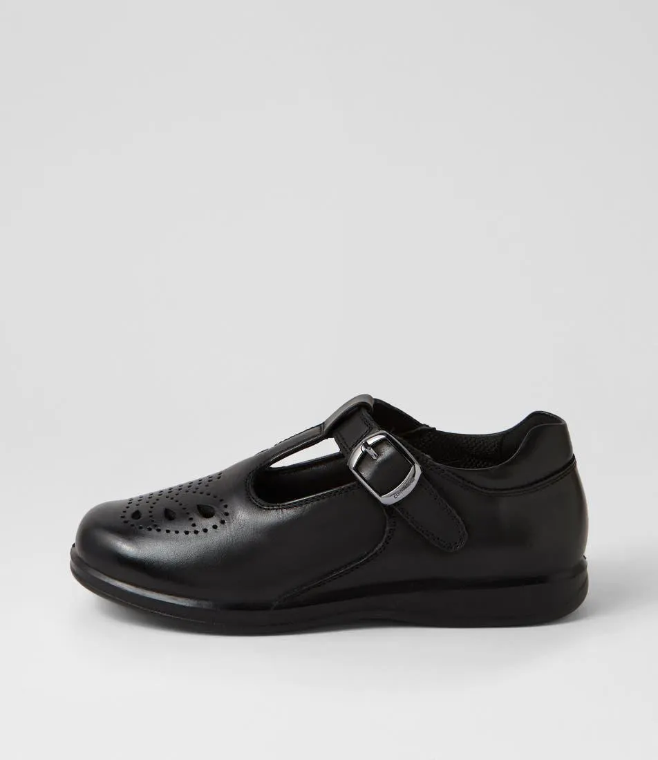 sophia jnr e black leather flat shoes