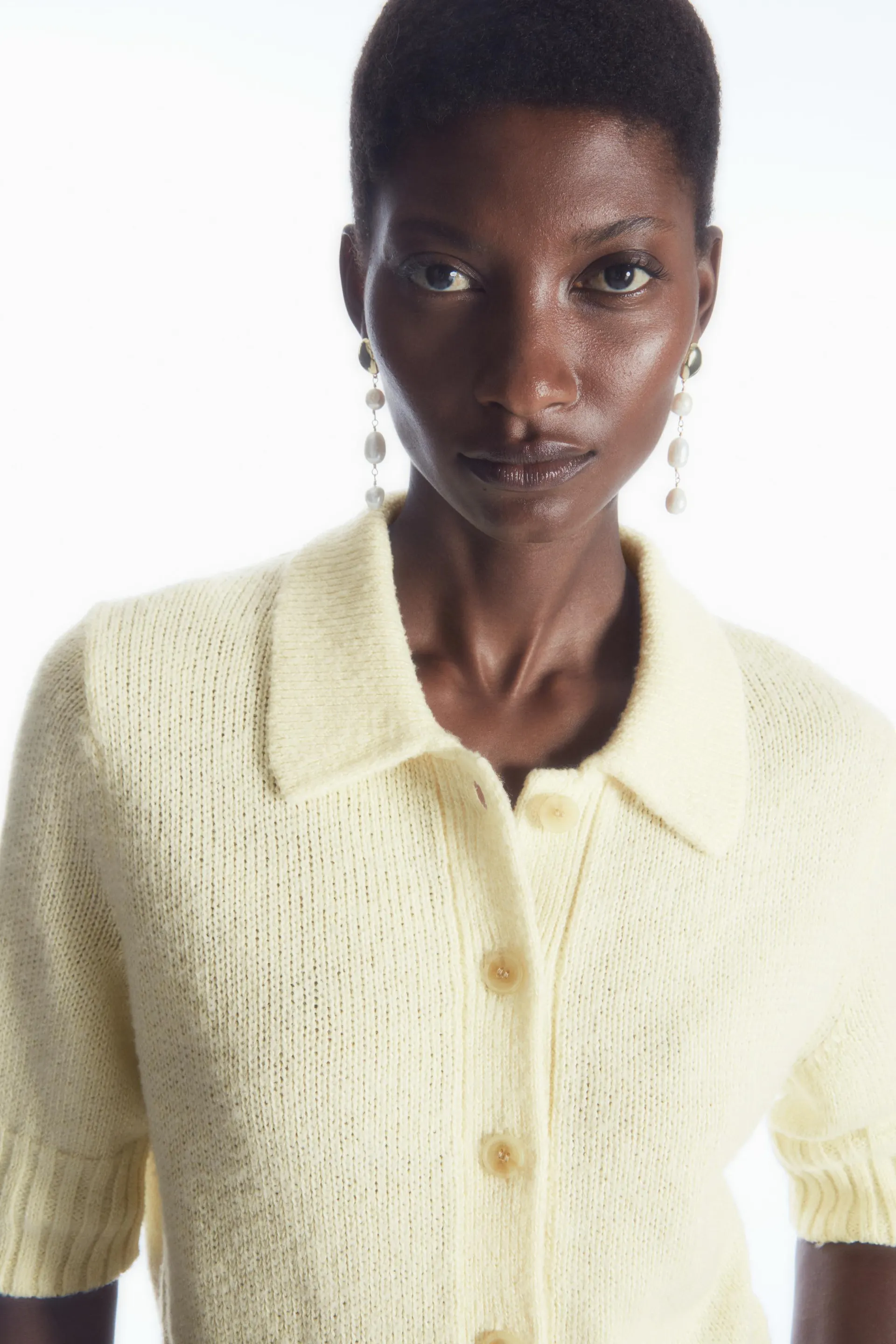 SHORT-SLEEVED LINEN-BLEND CARDIGAN