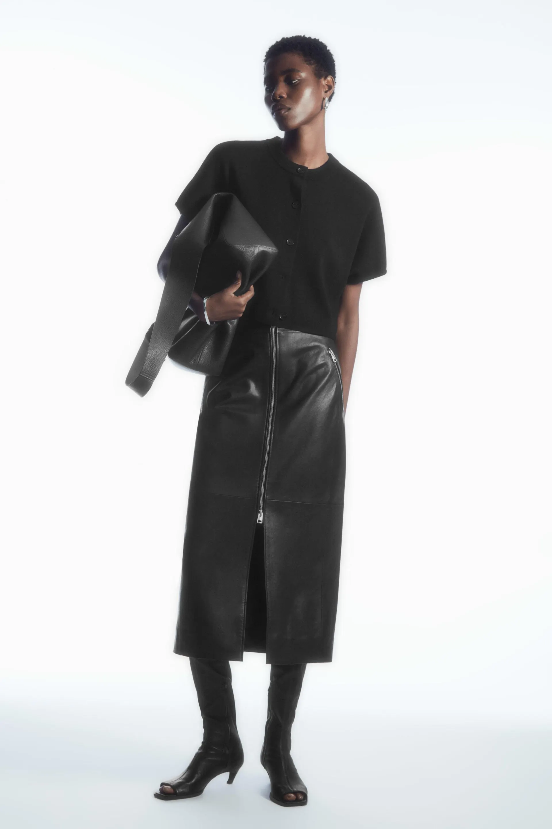 CROPPED SHORT-SLEEVED CARDIGAN