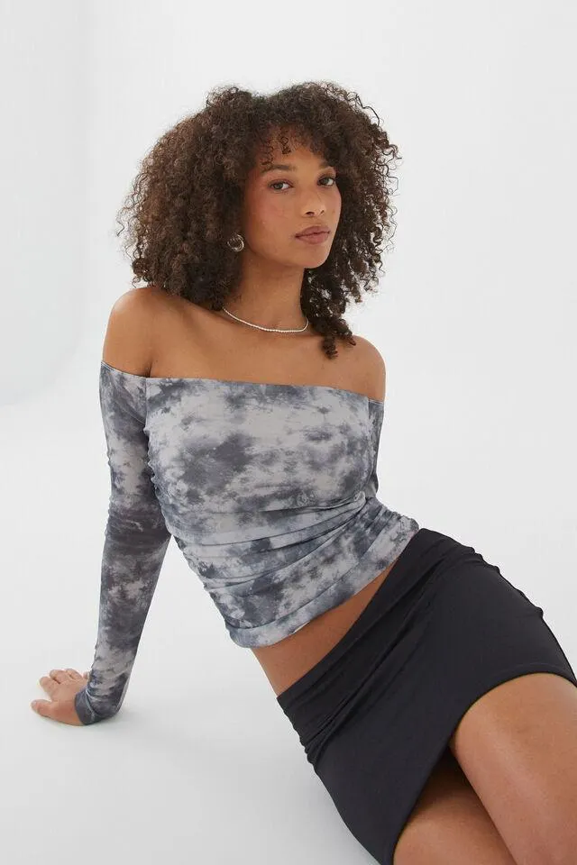 Khloe Off The Shoulder Top