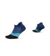 FEETURES ELITE LIGHT CUSHION NO SHOW SOCKS - 1 PAIR