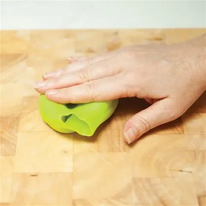 Garlic Peeler