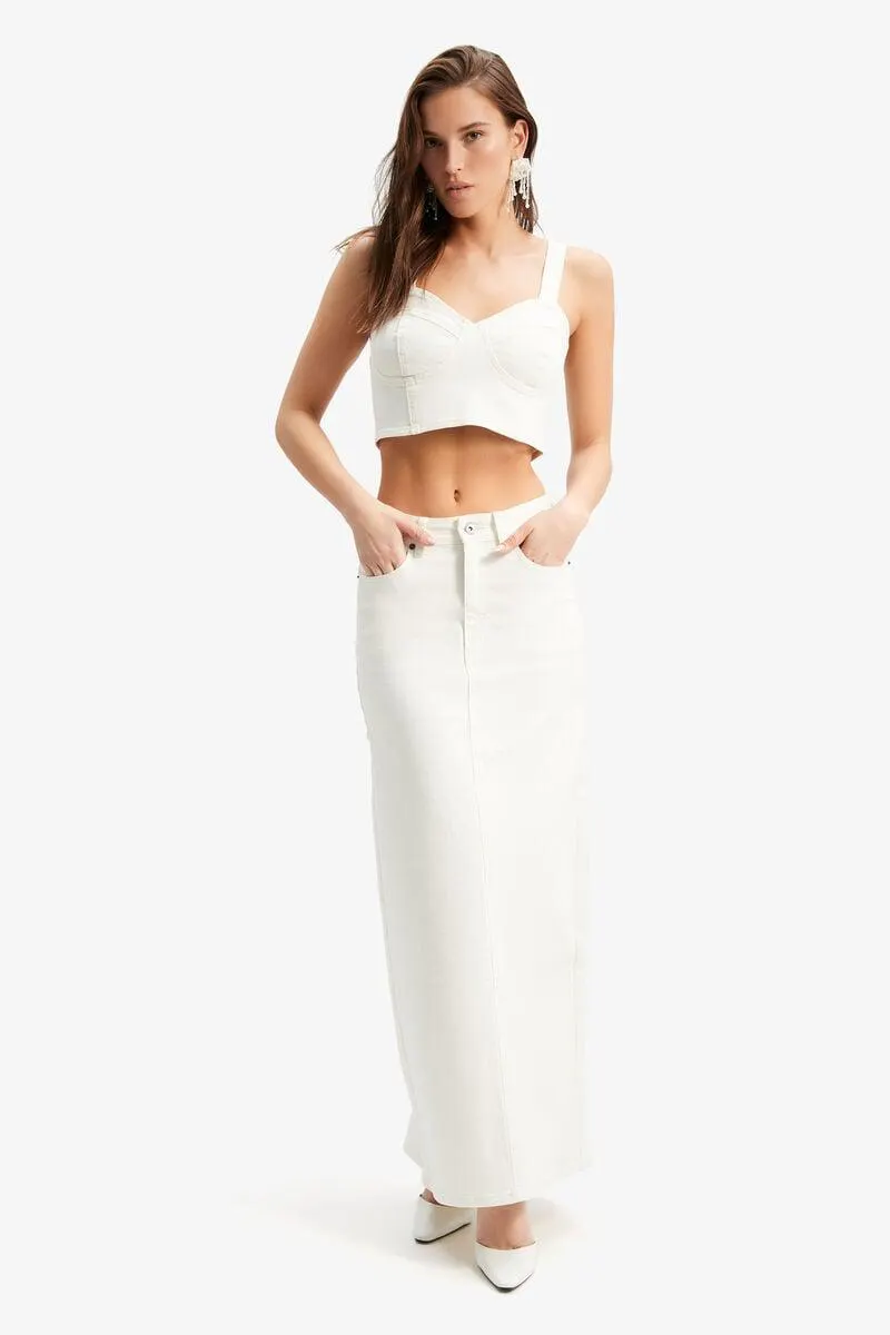 evianna denim maxi skirt in off white