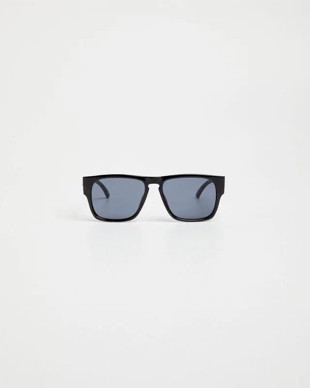 Transmission Sunglasses Black/Smoke