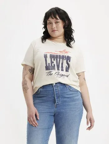 Levi's® Women's Graphic Classic Tee