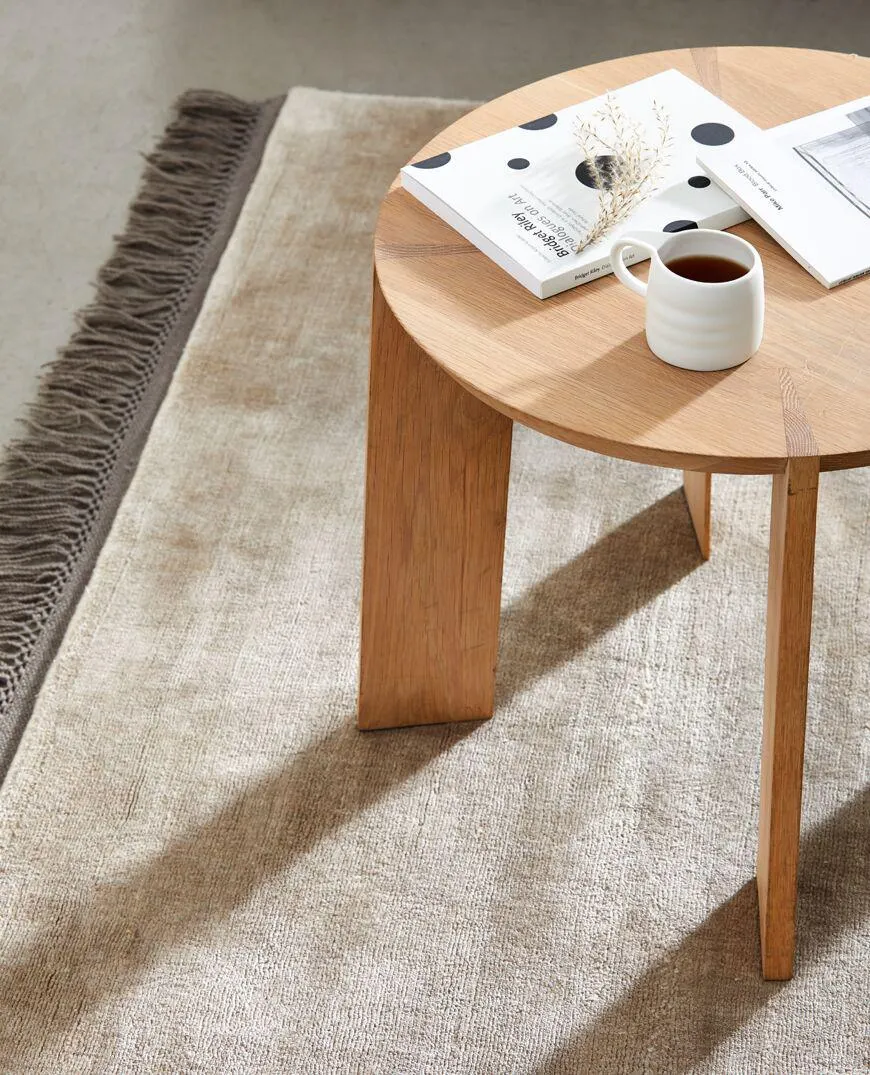 Kile round side table - oak
