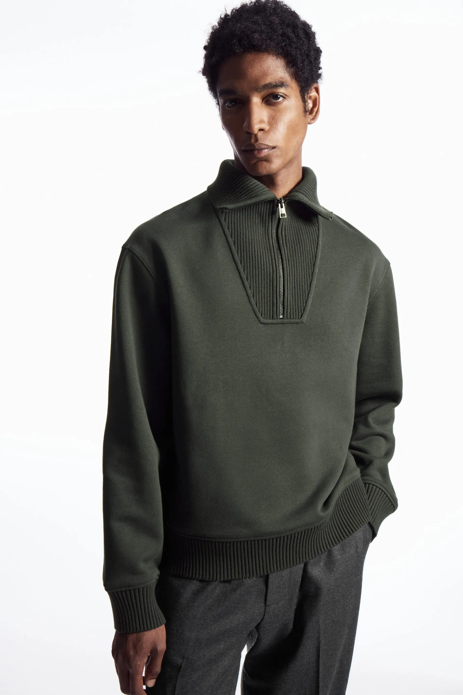 FUNNEL-NECK HALF-ZIP SWEATSHIRT