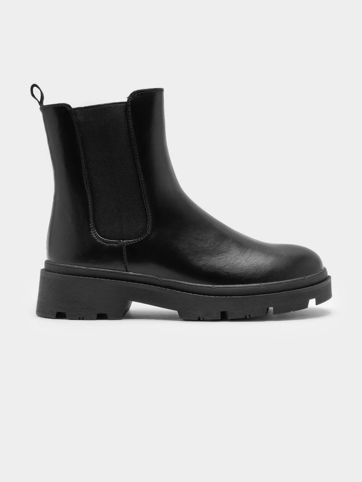 Threadbo Chelsea Boots in Black