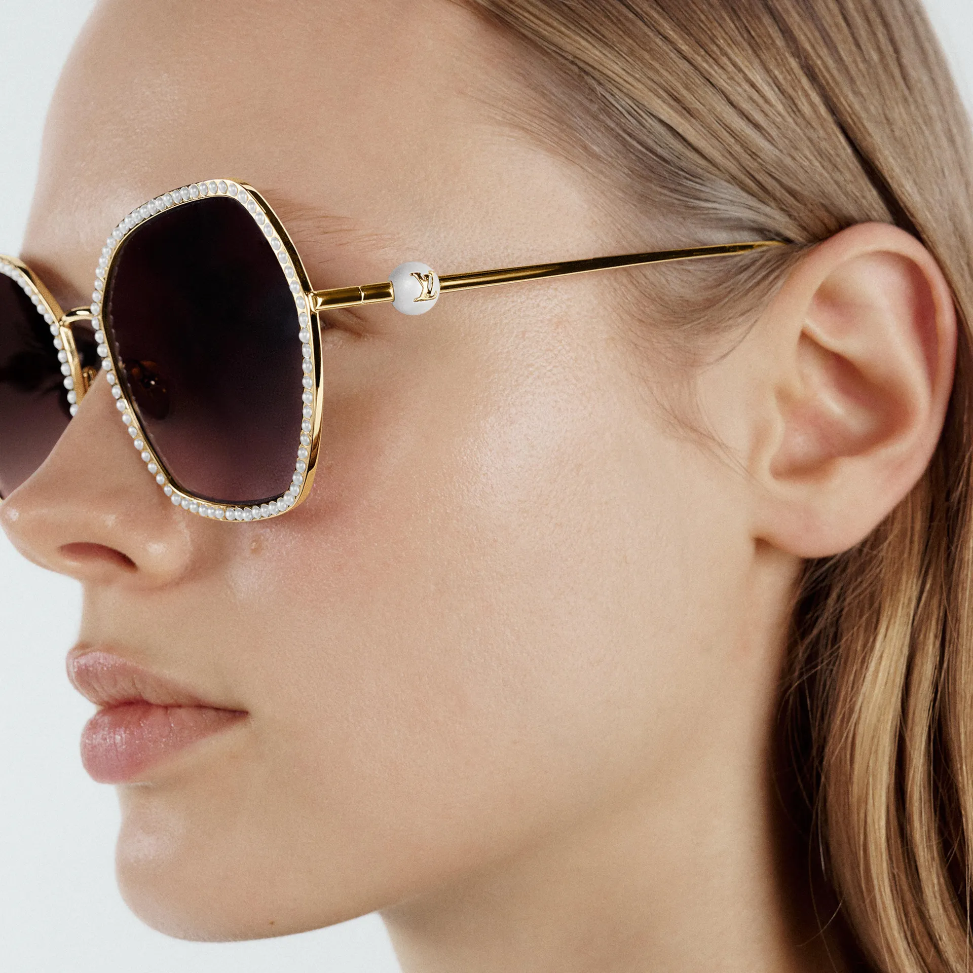 LV Pearl Round Sunglasses