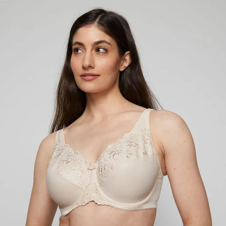 Triumph Women's Embroidered Minimiser Underwire Bra Fawn