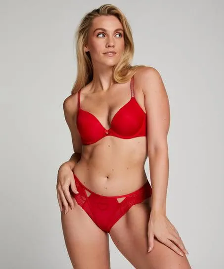 Brazilian Amy - Rood