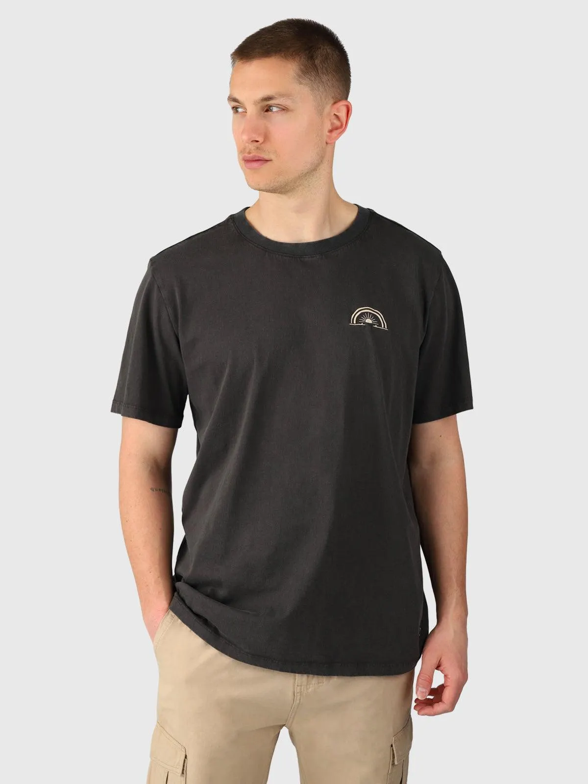 Wandes Men T-shirt | Pirate Black