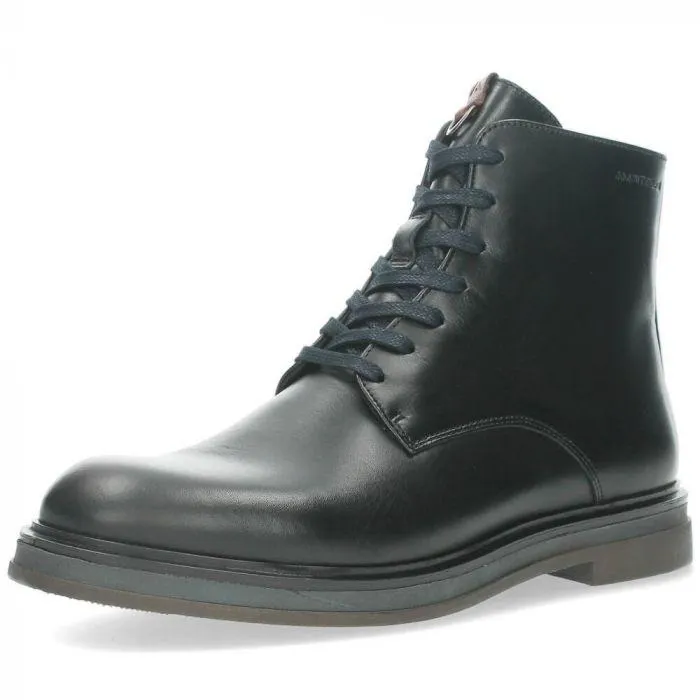 Zwarte bottines met veters en een rits. Het model dat we tonen op de foto is maat 41.