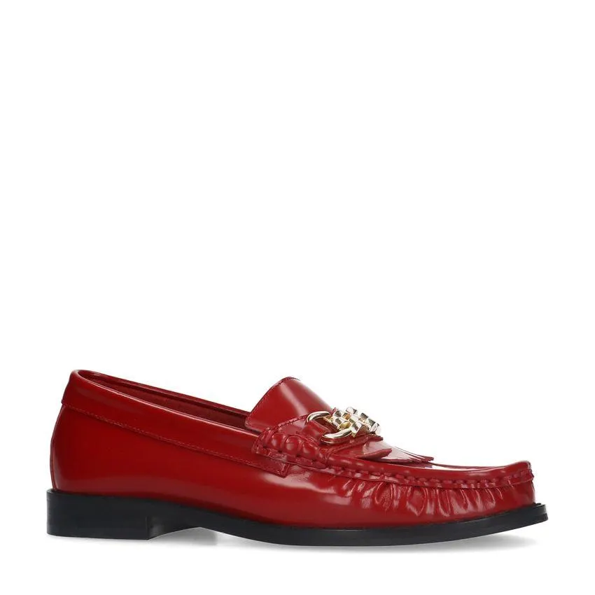 Rode leren loafers met goudkleurige chain en kwastjes