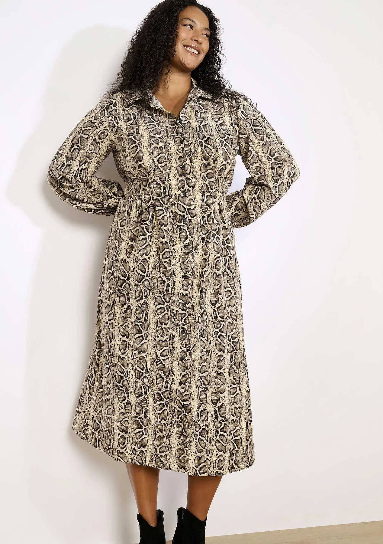 Flowing printed midi dress