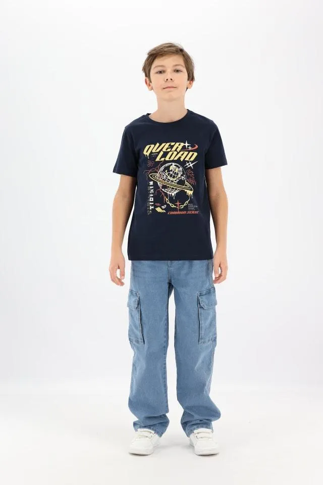 Marineblauwe T-shirt met borstprint "Overload"