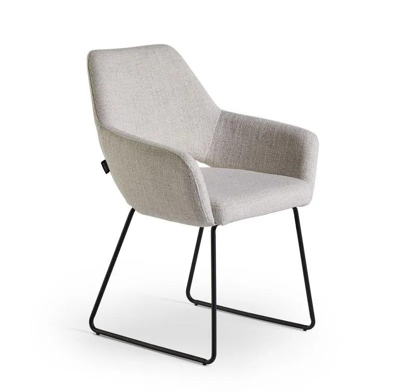 Kuipstoel met sledepoot en open rug - Natural wit