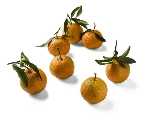 Clémentine avec feuille