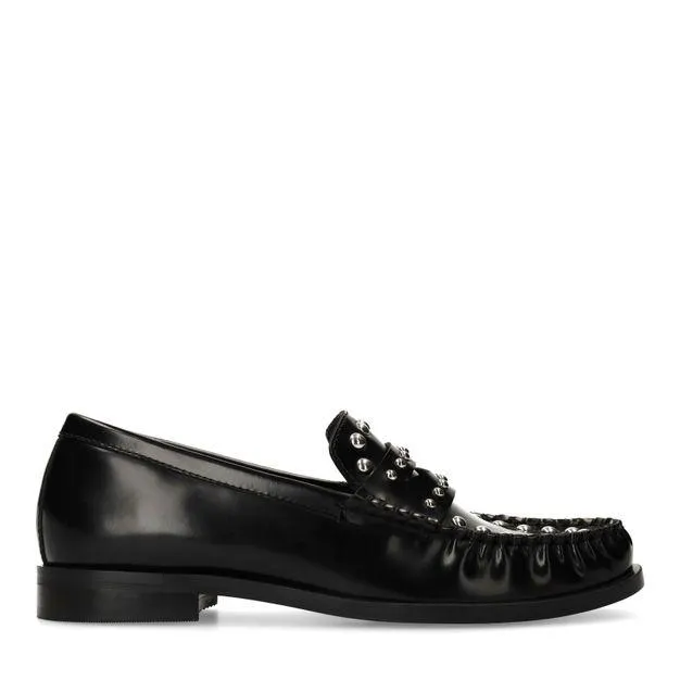 Zwarte leren loafers met zilverkleurige studs