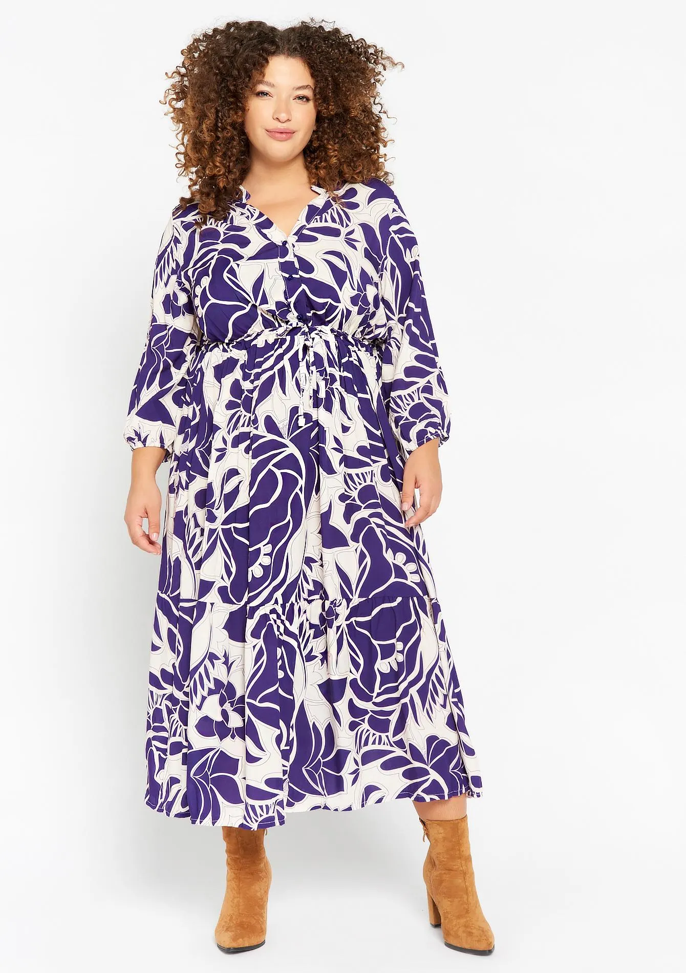 Maxi dress with floral print