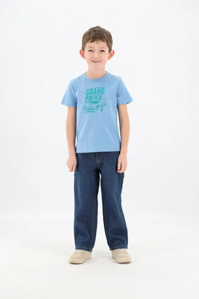 Lichtblauw T-shirt met borstprint auto