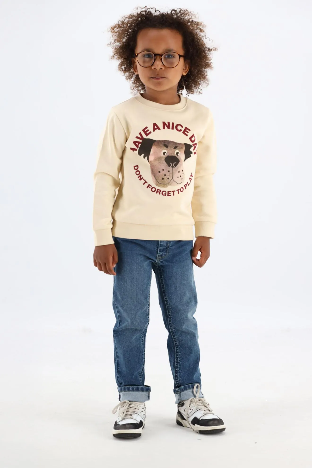 Beige sweater met hond