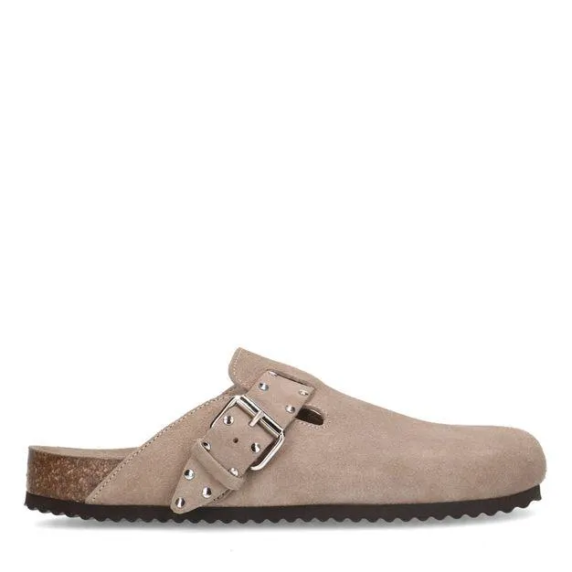 Taupe suède clogs met studs