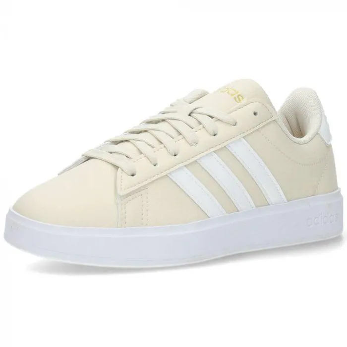 Beige sneakers Grand Court