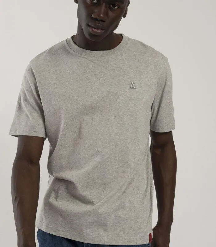 Basic Tee - Straight fit