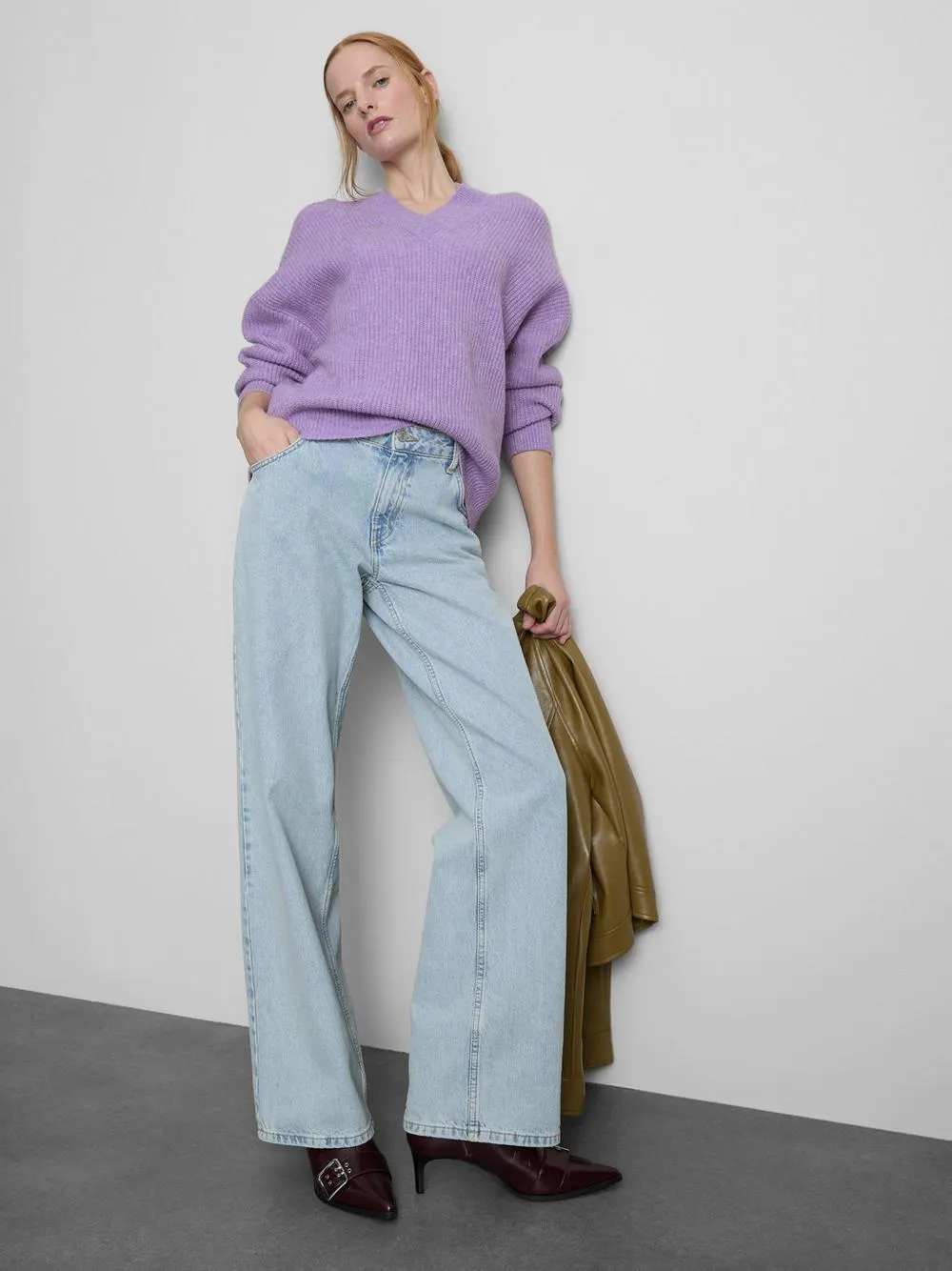 Pull côtelé à col en V