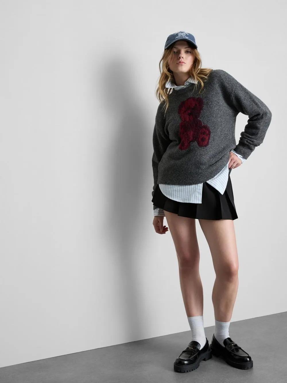 Pull en maille à col ras-du-cou avec motif ourson