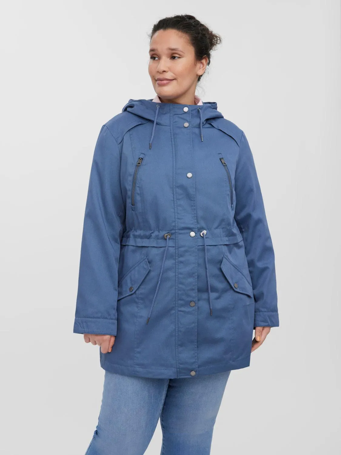 Hood with string regulation Regular sleeves Coat