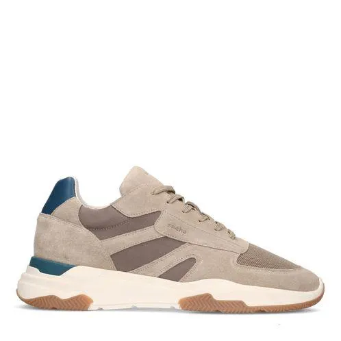 Beige suède sneakers