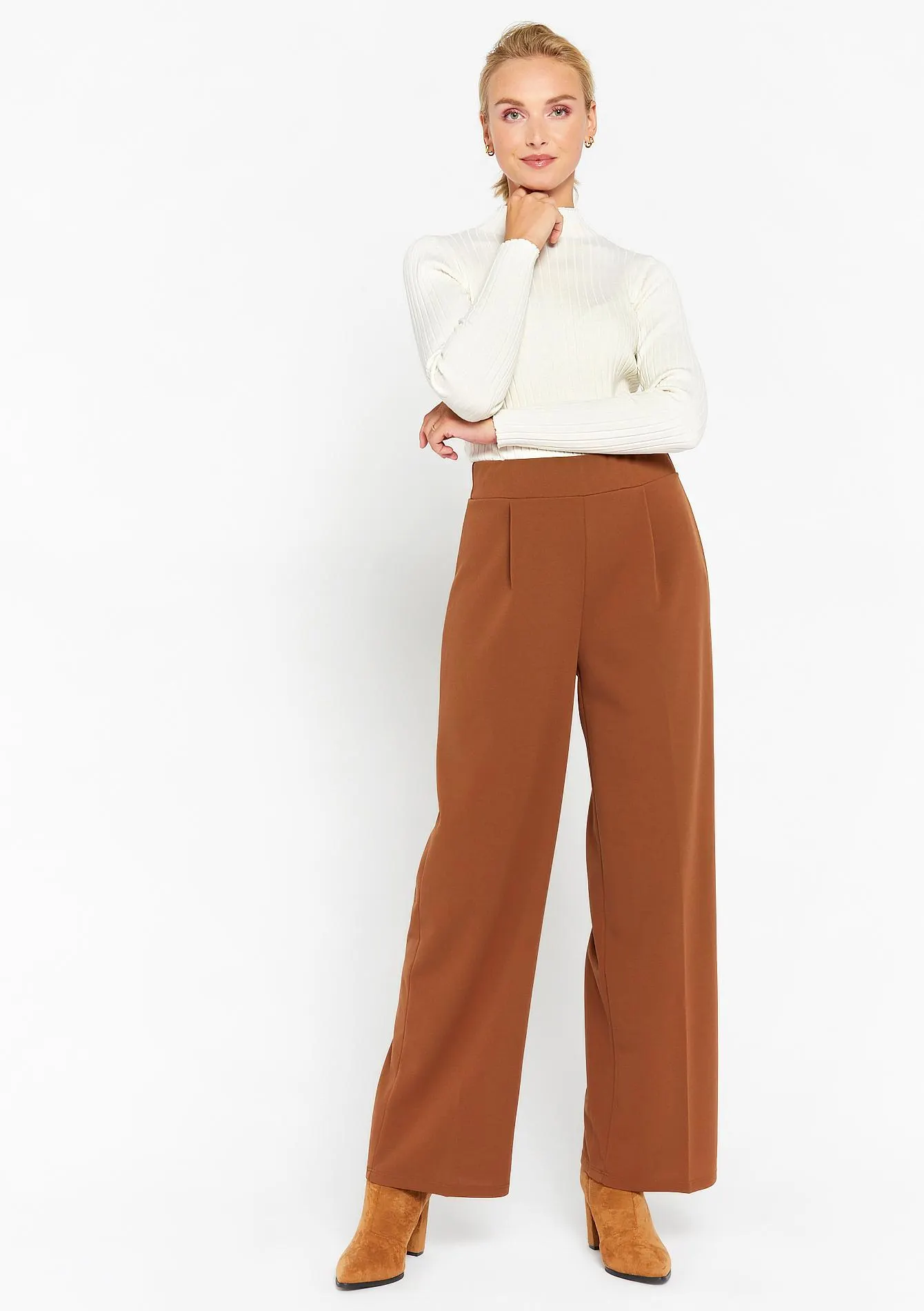 Wide trousers