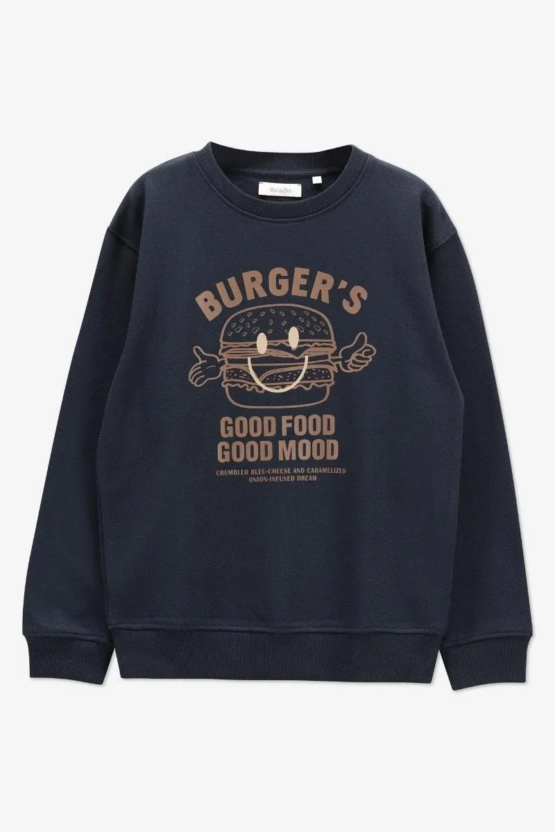 Donkerblauwe sweater met borstprint