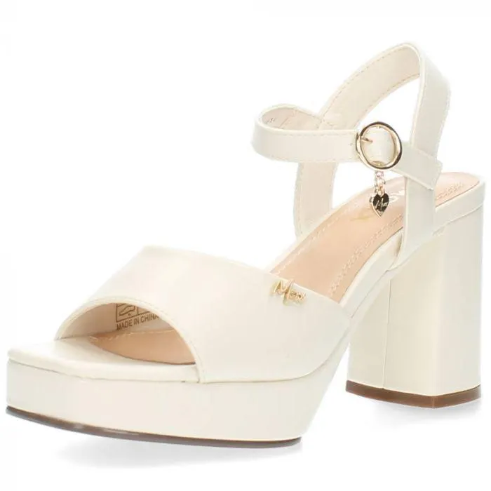 Ecru sandalen