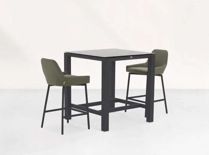 Nuna barstoel met Concept bartafel