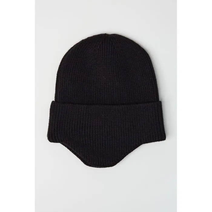 Muts effen met oorwarmers