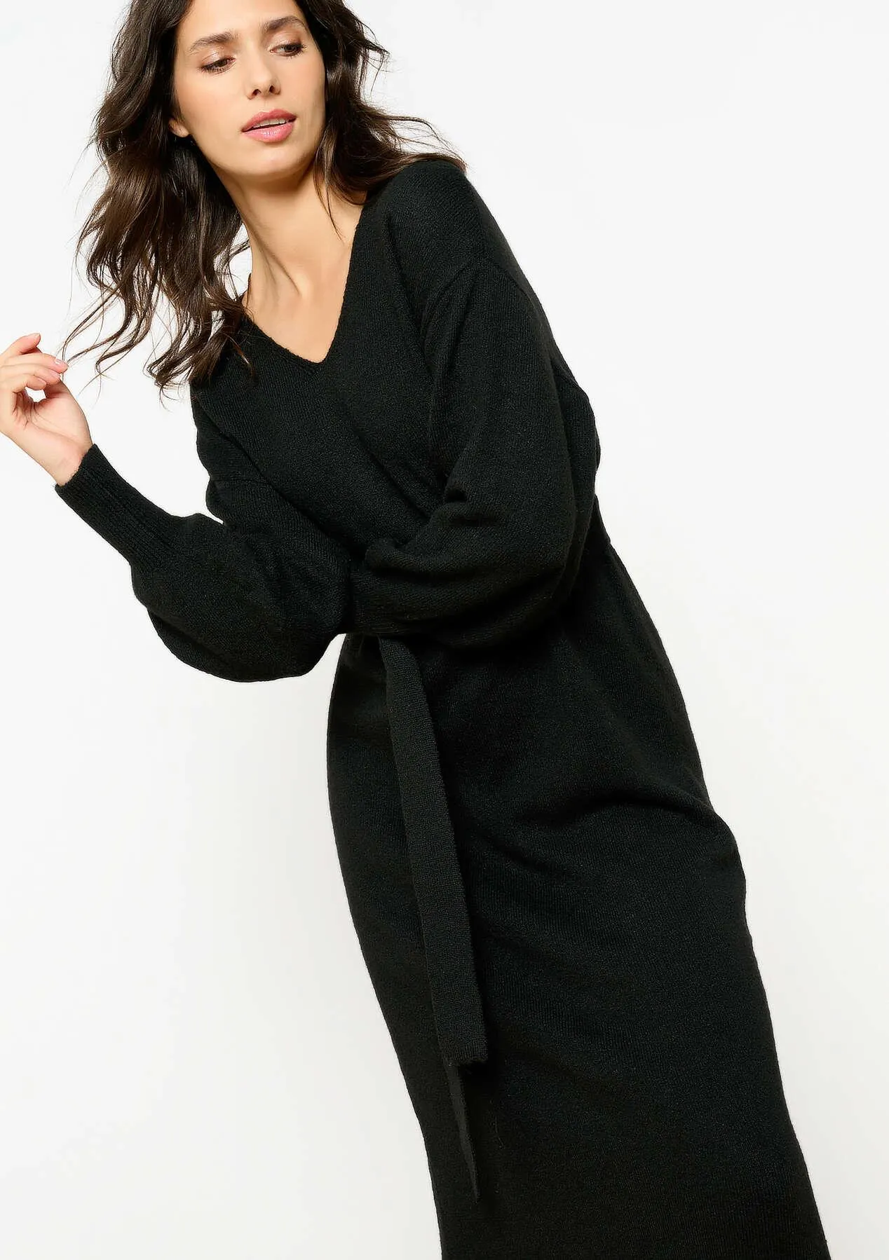 Sweater dress with bow ribbon