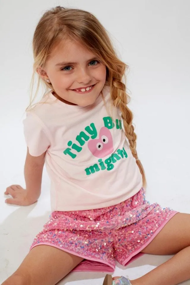 Lichtroze t-shirt "Tiny but mighty"